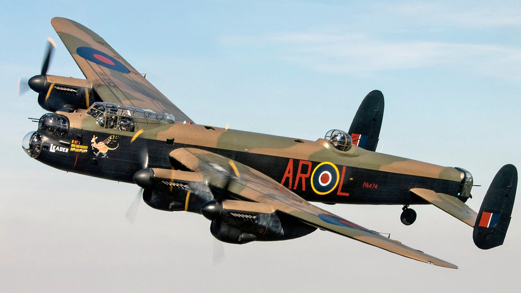 Suffolk Military Show Lancaster Flypast